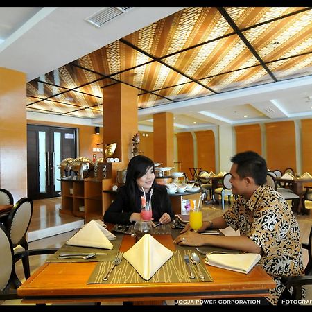 Ros-In Hotel Yogyakarta Exterior foto
